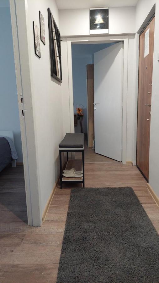 Sunshine Apartment Kragujevac Buitenkant foto