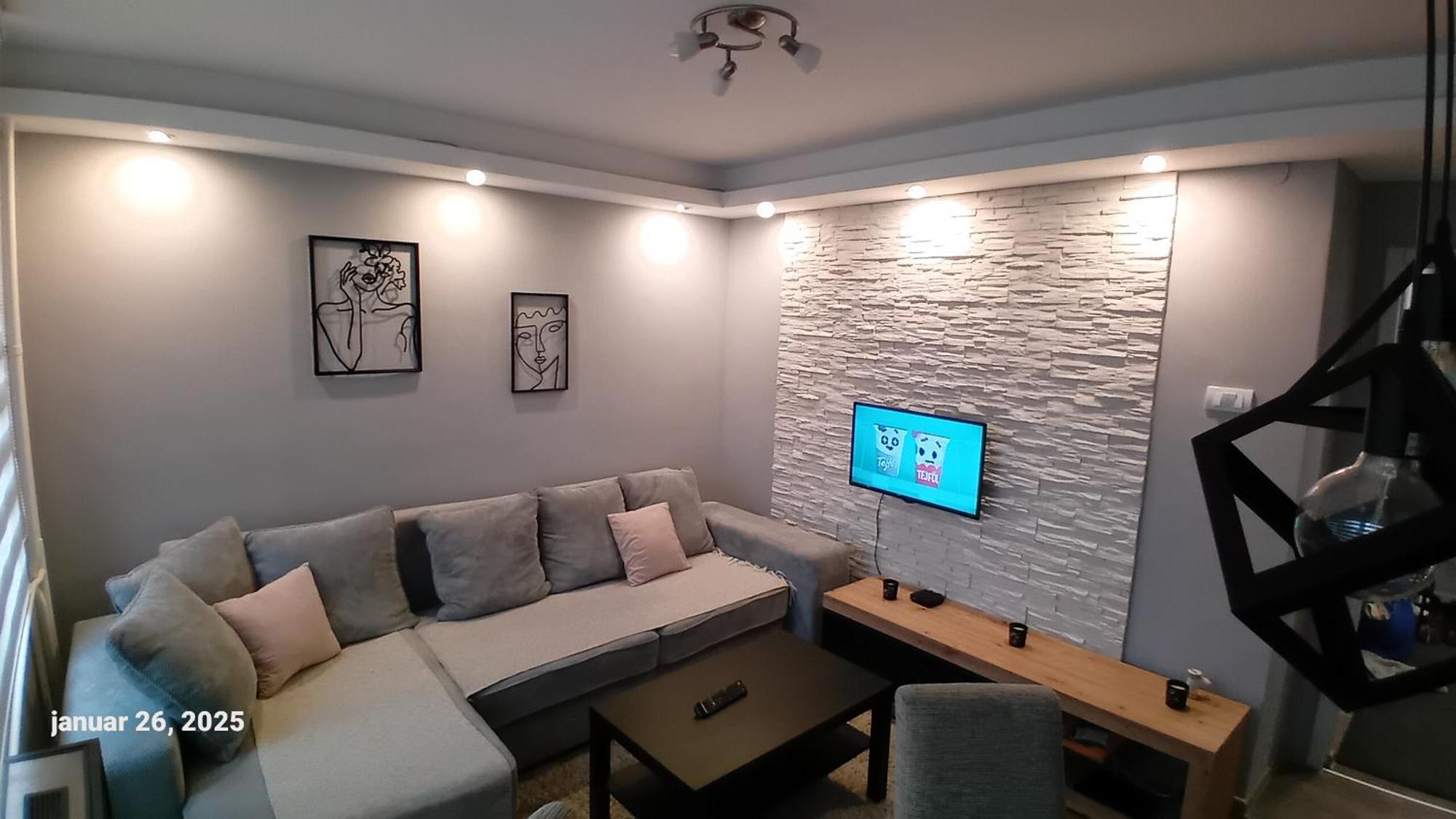Sunshine Apartment Kragujevac Buitenkant foto