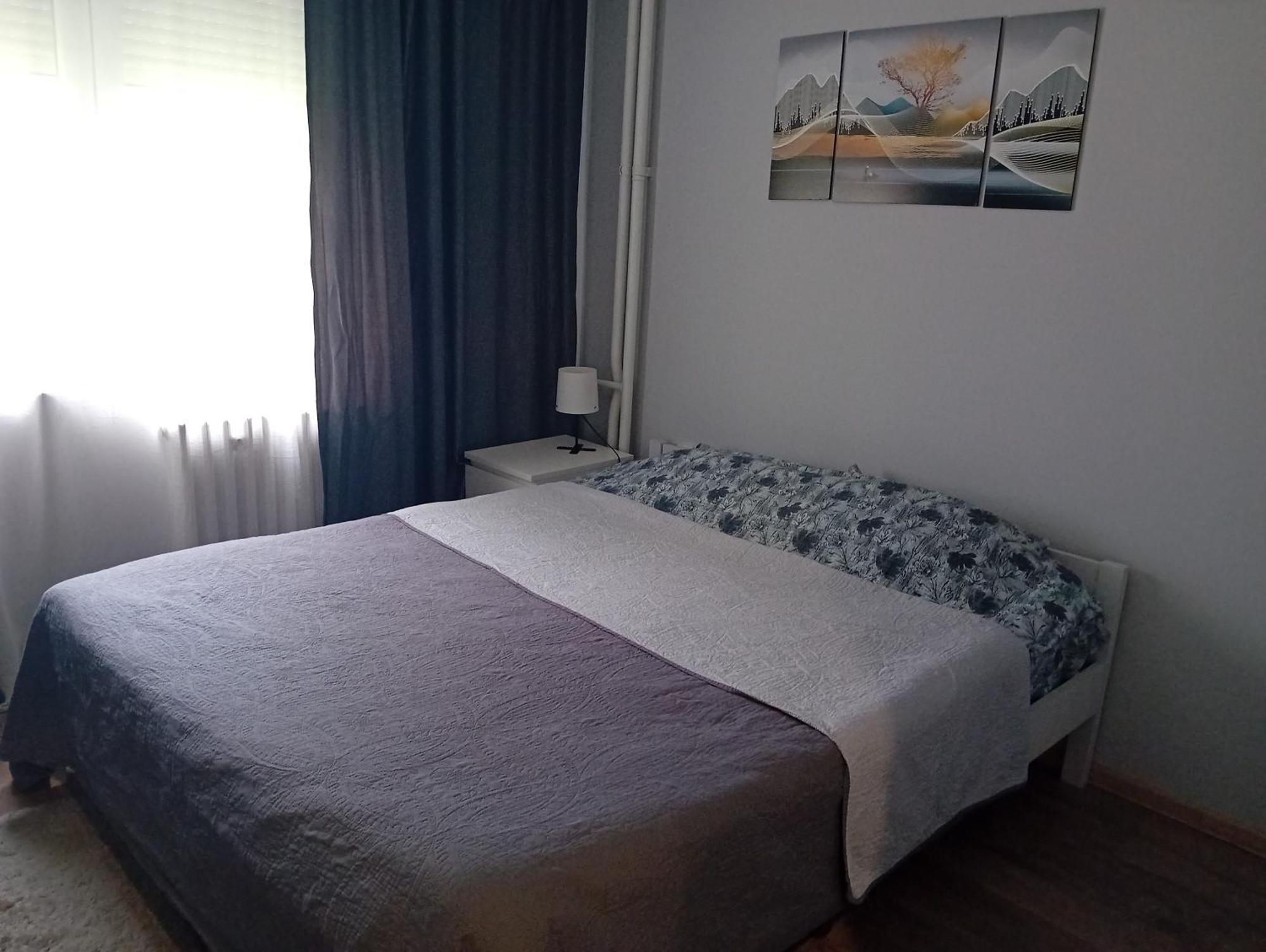 Sunshine Apartment Kragujevac Buitenkant foto